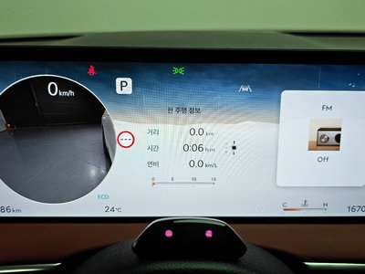 2024 Genesis GV70 photo 8