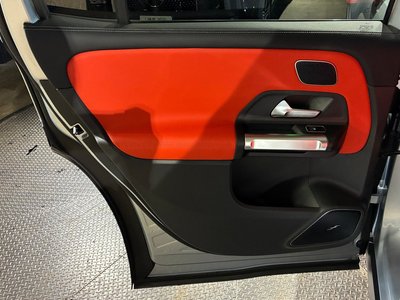 2025 Mercedes-BENZ GLB 缩略图 17
