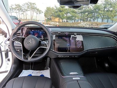 MERCEDES-BENZ E-CLASS - 4