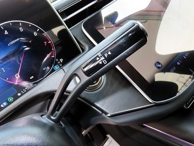 MERCEDES-BENZ E-CLASS - 10