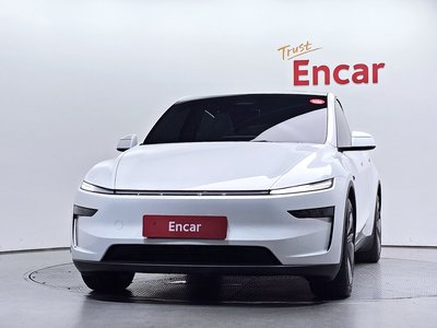 TESLA MODEL Y - 2