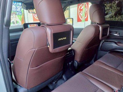 صورة مصغرة 49 لـ 2025 Toyota LAND CRUISER 250