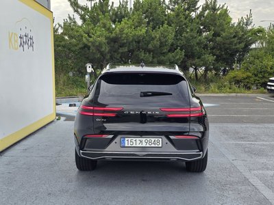 2024 Genesis GV70 photo 3