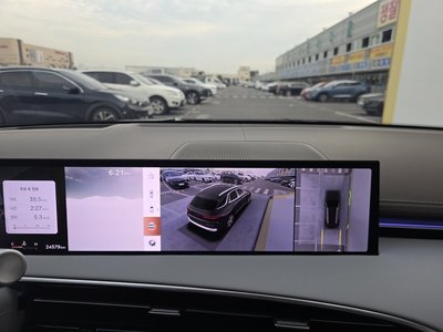 2024 Genesis GV70 thumbnail 12