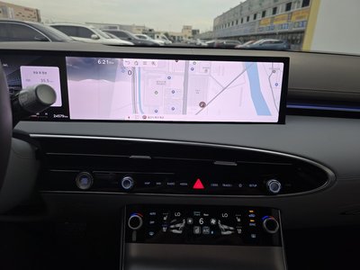 2024 Genesis GV70 photo 10