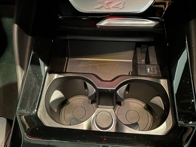 2022 BMW X4 — миниатюра 32