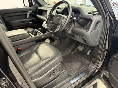 LAND ROVER DEFENDER - 9