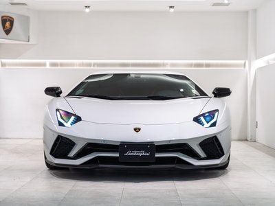 LAMBORGHINI AVENTADOR - 5