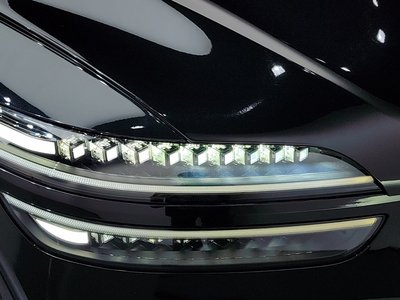 2024 Genesis GV70 photo 9