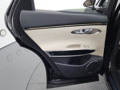 صورة مصغرة 15 لـ 2024 Genesis GV70