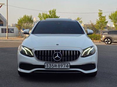 MERCEDES-BENZ E-CLASS - 2