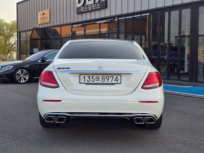 MERCEDES-BENZ E-CLASS - 3