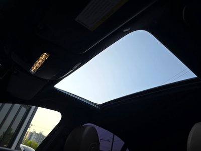 MERCEDES-BENZ E-CLASS - 7