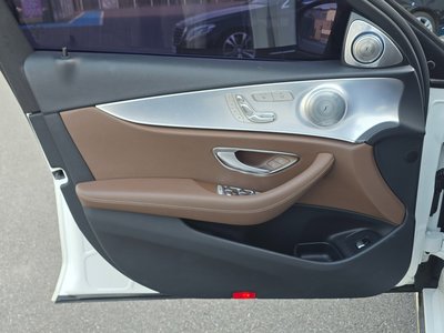 MERCEDES-BENZ E-CLASS - 10