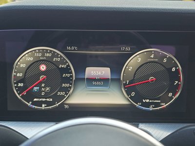 MERCEDES-BENZ E-CLASS - 5