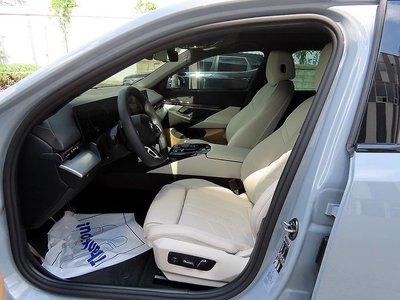 صورة 6 لـ 2025 BMW 5 SERIES