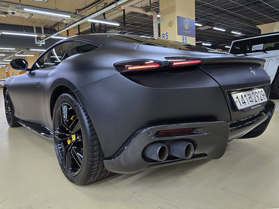 FERRARI ROMA - 2
