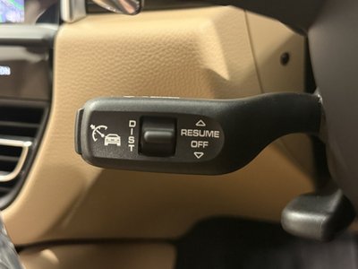 2024 Porsche MACAN — миниатюра 17