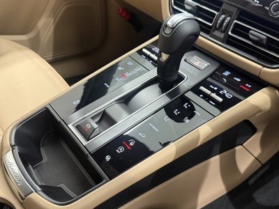 2024 Porsche MACAN — миниатюра 16
