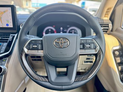 صورة مصغرة 69 لـ 2025 Toyota LAND CRUISER 300