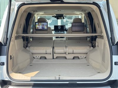 صورة مصغرة 78 لـ 2025 Toyota LAND CRUISER 300
