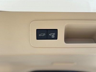 صورة مصغرة 80 لـ 2025 Toyota LAND CRUISER 300