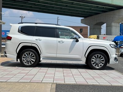2025 Toyota LAND CRUISER 300 照片 7