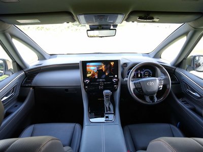 صورة 9 لـ 2025 TOYOTA ALPHARD