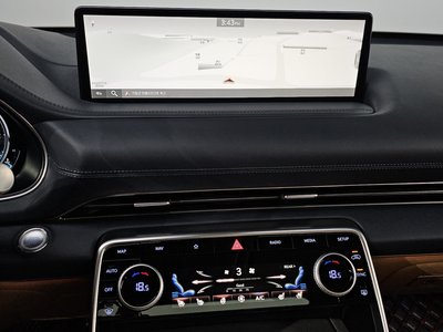 2022 Genesis GV80 thumbnail 34