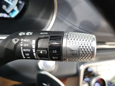2022 Genesis GV80 thumbnail 30