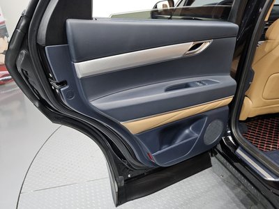 2022 Genesis GV80 thumbnail 15