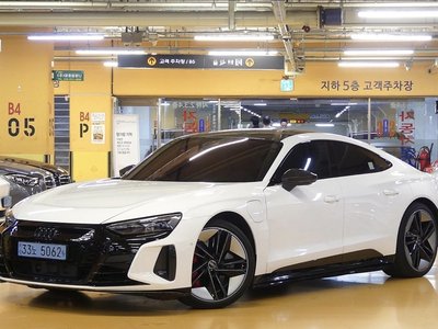 صورة 1 لـ 2022 AUDI RS E-TRON GT