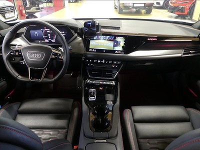 صورة 8 لـ 2022 AUDI RS E-TRON GT