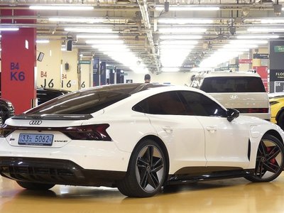 صورة 2 لـ 2022 AUDI RS E-TRON GT