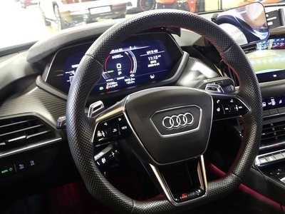 صورة 9 لـ 2022 AUDI RS E-TRON GT