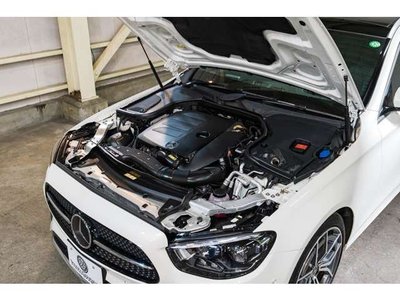 MERCEDES-BENZ E-CLASS - 10
