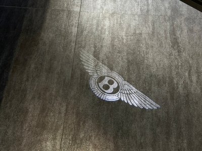 صورة مصغرة 68 لـ 2023 Bentley BENTAYGA