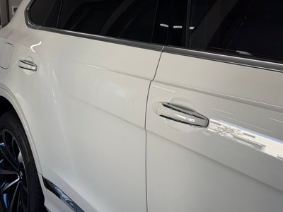 صورة مصغرة 17 لـ 2023 Bentley BENTAYGA