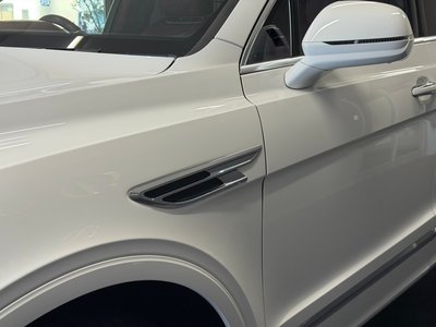 صورة مصغرة 26 لـ 2023 Bentley BENTAYGA