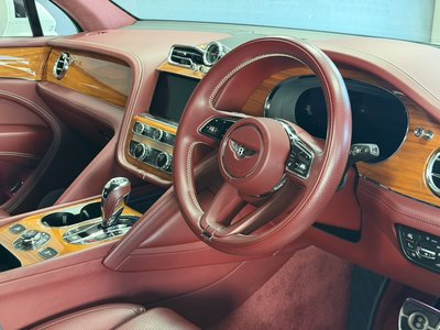 صورة مصغرة 31 لـ 2023 Bentley BENTAYGA