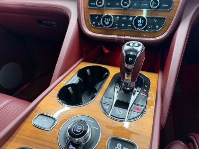 صورة مصغرة 70 لـ 2023 Bentley BENTAYGA