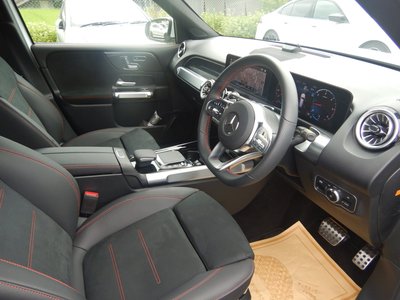 صورة 8 لـ 2023 Mercedes-BENZ GLB