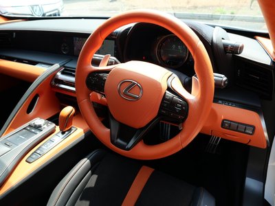 2023 Lexus LC — миниатюра 16
