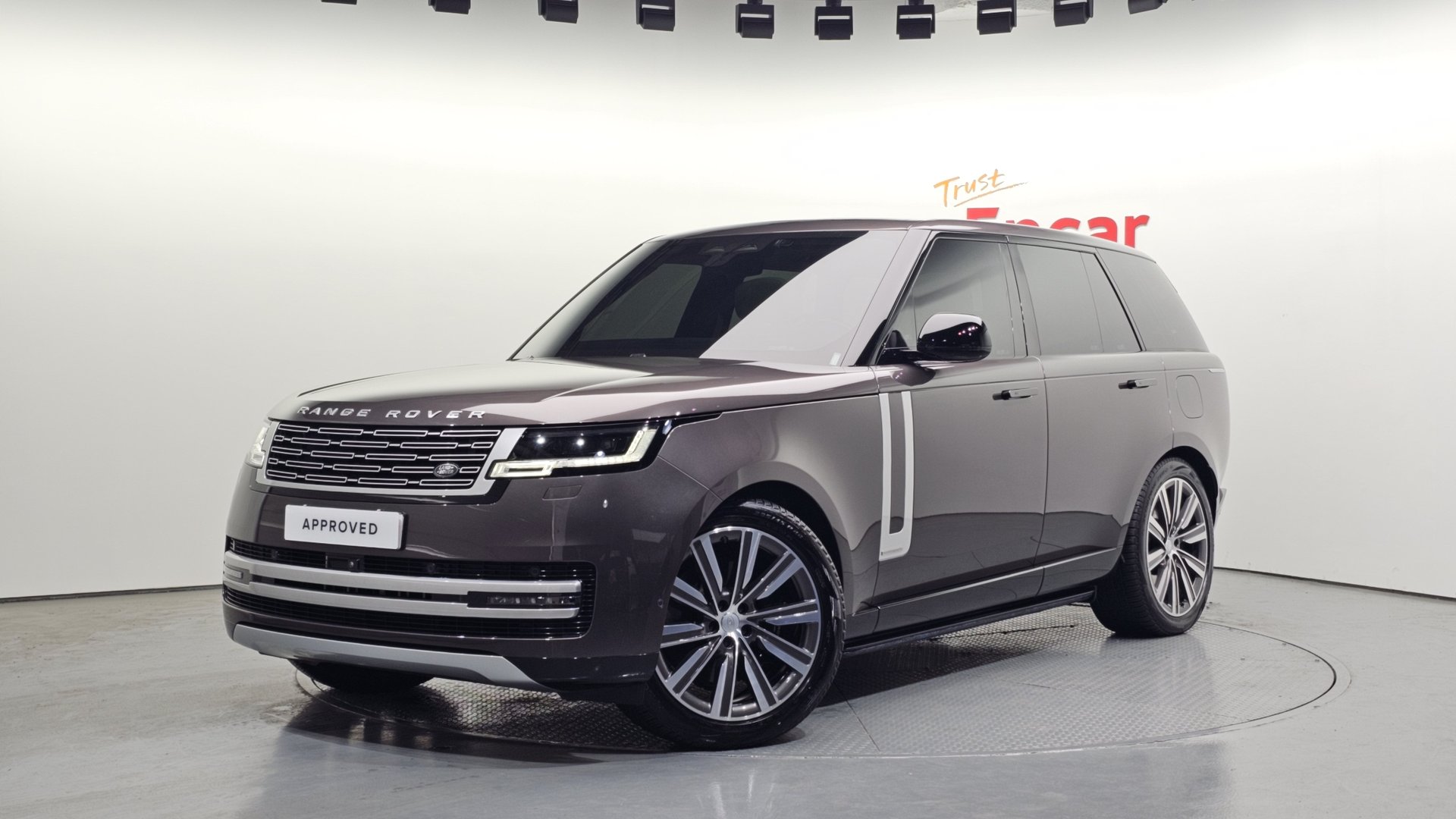 LAND ROVER RANGE ROVER - View 1