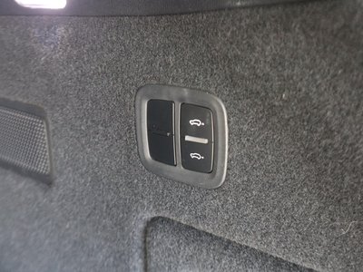 2020 Porsche CAYENNE thumbnail 41