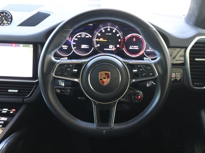 2020 Porsche CAYENNE thumbnail 24