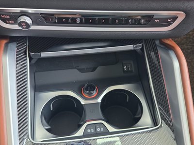 2022 BMW X6 — миниатюра 16