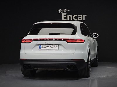 PORSCHE CAYENNE - 4