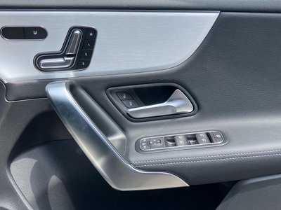 MERCEDES-BENZ A-CLASS - 9