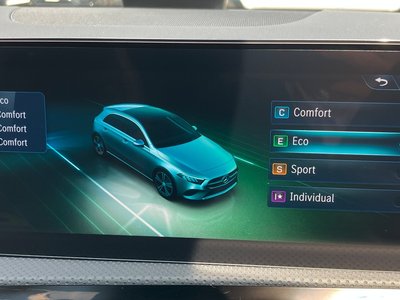 2025 Mercedes-BENZ A-CLASS 缩略图 22